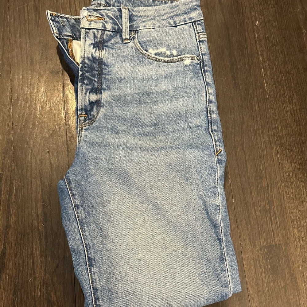Good American Light Blue Distressed Jeans - Picture 3 of 5